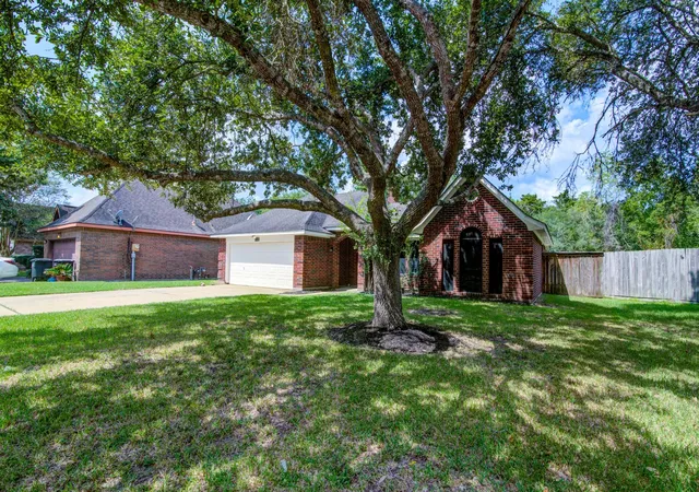 Homes for sale in Alvin, TX | 1145 Westglen Dr, Alvin, TX 77511 | MLS# 12636557