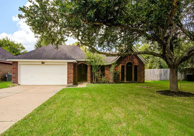 Homes for sale in Alvin, TX | 1145 Westglen Dr, Alvin, TX 77511 | MLS# 12636557