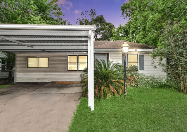 Homes for sale in Channelview, TX | 15709 Woodforest Blvd, Channelview, TX 77530 | MLS# 33220172