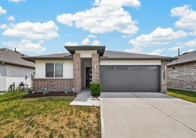Photo 1 of Single family home for sale at 6827 Telford Hollow Trl, Richmond, TX 77407 | MLS# 6641095 | Listing updated on 2026-09-22