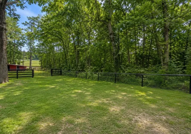 4th image of 7634 Hwy 75 S S, Huntsville, TX 77340 | MLS# 39291678