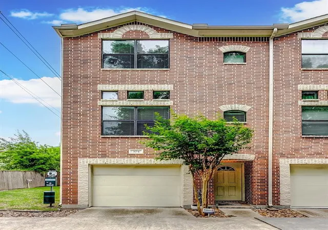 Photo 2 of Condominium at 8710 Beverlyhill St #304, Houston, TX 77063 | MLS# 59191375 | | Sold on 2025-01-10