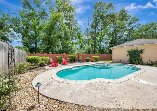 Photo 2 of Single family home for sale at 4306 Is Hills Dr, Houston, TX 77059 | MLS# 46604297 | Listing updated on 2026-09-12
