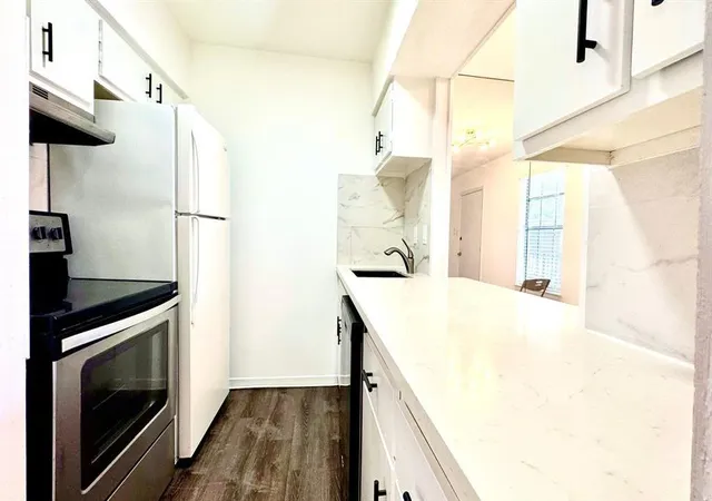 5th image of 9005 Gaylord St, Houston, TX 77024