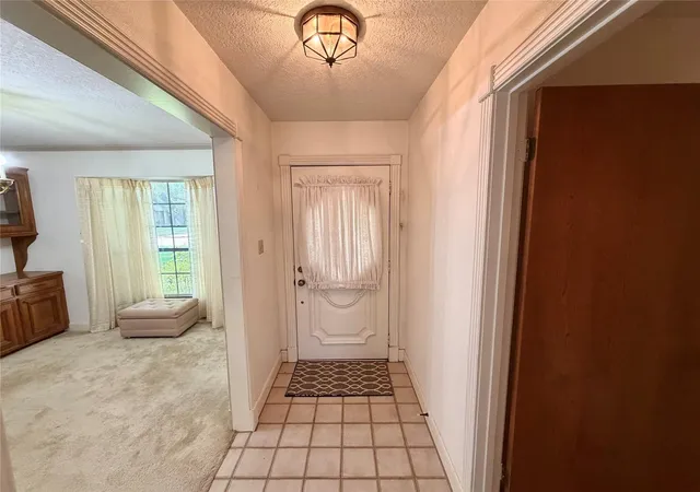 Photo 2 of Sale Pending at 3 S Erik Dr, Angleton, TX 77515 | MLS# 59845091 | Listing updated on 2026-09-18