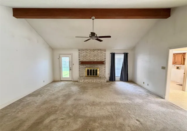 Photo 4 of Sale Pending at 3 S Erik Dr, Angleton, TX 77515 | MLS# 59845091 | Listing updated on 2026-09-18