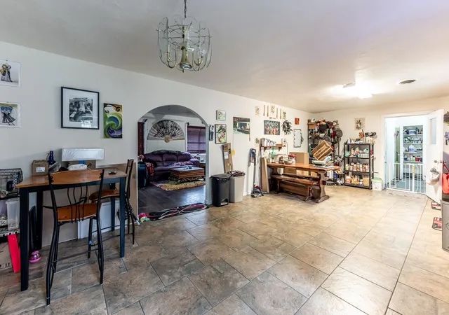 Photo 2 of Single family home for sale at 324 13th Street, Huntsville, TX 77340 | MLS# 51905536 | Listing updated on 2026-07-25