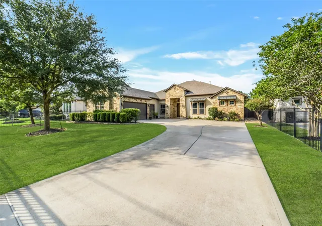 Photo 3 of Single family home for sale at 2721 Saddlehorn Trl, Katy, TX 77494 | MLS# 82612890 | Listing updated on 2026-09-12