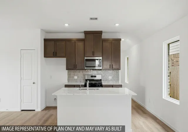 4th image of 19619 Tiramisu Hills Dr, Tomball, TX 77377 | MLS# 54389306