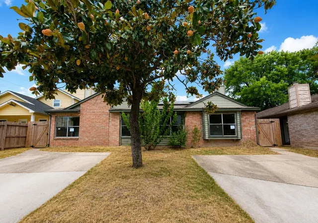 Single family home for sale at 5407 Farley Dr, Houston, TX 77032 | MLS# 68583651