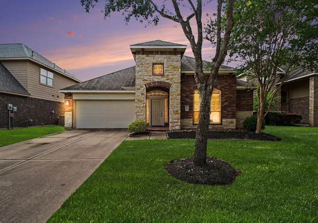 Photo 2 of Single family home for sale at 7011 Spruce View Ct, Richmond, TX 77407 | MLS# 27214464 | Listing updated on 2026-09-22