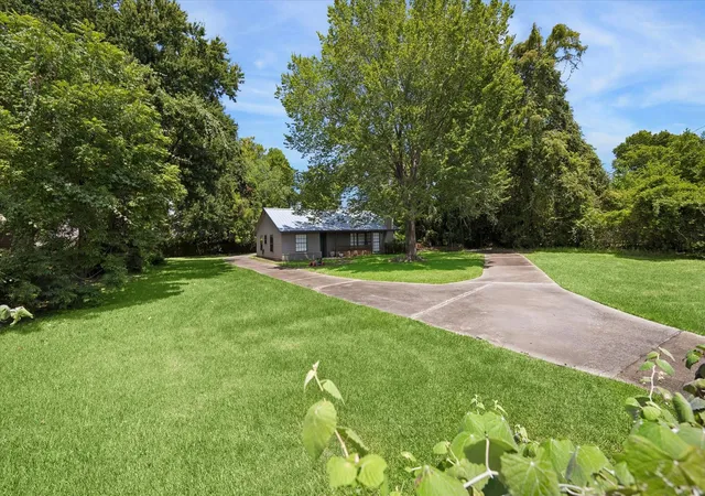Photo 3 of Land for sale at 1235 W 25Th St, Houston, TX 77008 | MLS# 18805682 | Listing updated on 2026-09-14