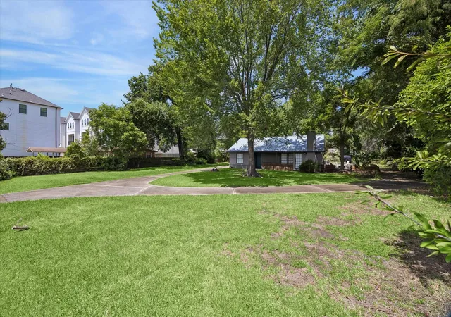 Photo 4 of Land for sale at 1235 W 25Th St, Houston, TX 77008 | MLS# 18805682 | Listing updated on 2026-09-14