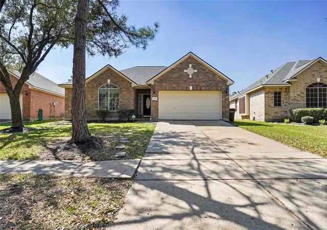 Photo 1 of Single family home for sale at 5710 Shady Hollow Ct, Rosharon, TX 77583 | MLS# 56912851 | Listing updated on 2026-08-29