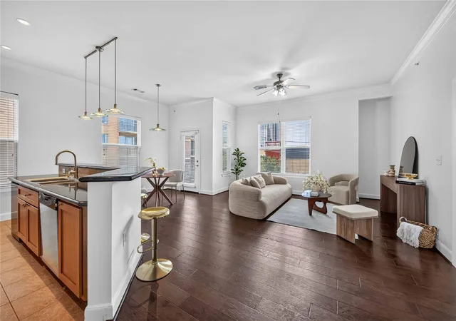 1st image of 1010 Rosine St #35, Houston, TX 77019 | MLS# 89879281