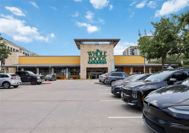 4th image of 1010 Rosine St #35, Houston, TX 77019 | MLS# 89879281