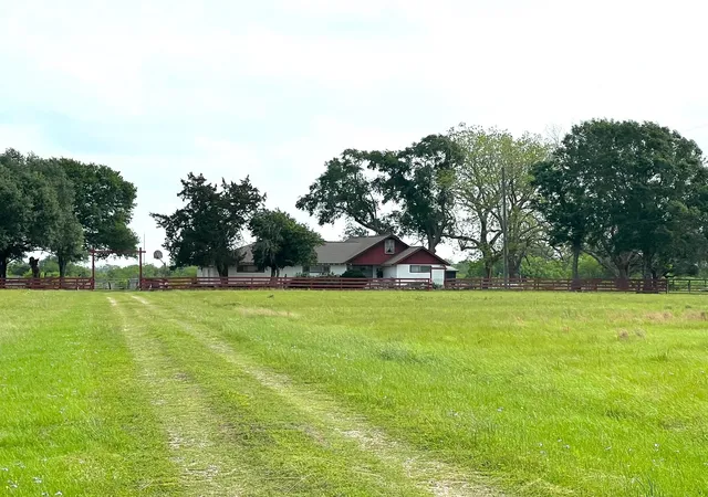 Homes for sale in Wallis, TX | 3798 Johnston Rd, Wallis, TX 77485 | MLS# 9666866