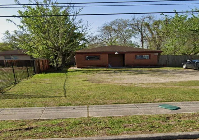 5th image of 5514 Weaver Rd, Houston, TX 77016 | MLS# 43960149