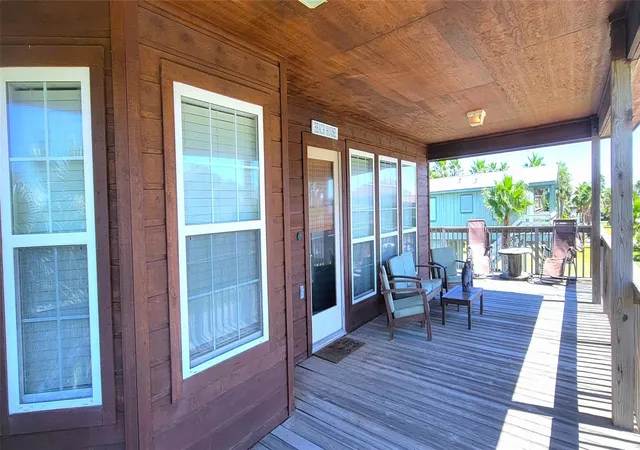 Photo 2 of Single family home for sale at 4015 Navarro Dr, Galveston, TX 77554 | MLS# 64905586 | Listing updated on 2026-09-11