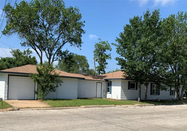 1st image of 408 S Grimes St, Giddings, TX 78942 | MLS# 24243791