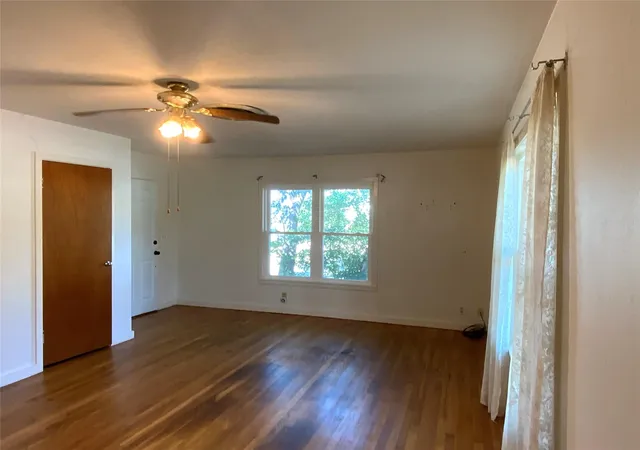 Photo 4 of Single family home for sale at 408 S Grimes St, Giddings, TX 78942 | MLS# 24243791 | Listing updated on 2026-09-03
