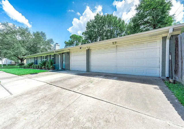 5th image of 5331 Imogene St, Houston, TX 77096 | MLS# 36450262