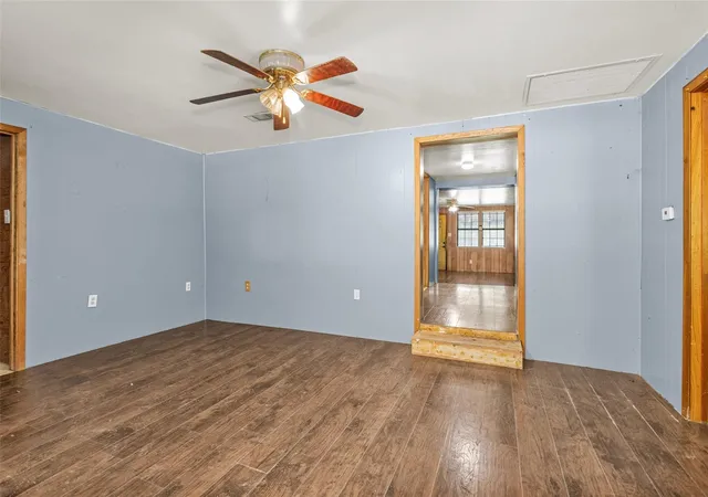 4th image of 7576 Greenwood Dr, Cleveland, TX 77328 | MLS# 75703553