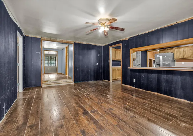 5th image of 7576 Greenwood Dr, Cleveland, TX 77328 | MLS# 75703553