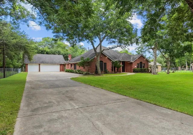 Photo 3 of Single family home for sale at 9700 Jay Rd, Hitchcock, TX 77563 | MLS# 83498954 | Listing updated on 2026-08-09