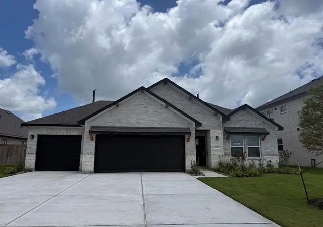 Photo 1 of Single family home for sale at 8314 Amethyst Valley Ln, Angleton, TX 77515 | MLS# 49654115 | Listing updated on 2026-09-11
