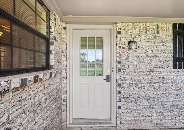5th image of 210 Woodhaven St, Highlands, TX 77562 | MLS# 64182458