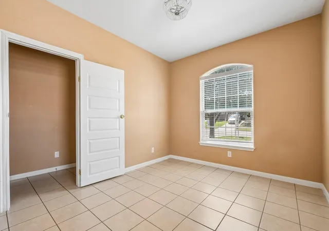 Photo 3 of Single family home for sale at 128 Robertson Ln, Jarrell, TX 76537 | MLS# 42004770 | Listing updated on 2026-10-09
