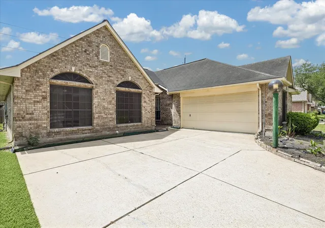Homes for sale in Pearland, TX | 2726 N Larkspur Circle, Pearland, TX 77584 | MLS# 35449609