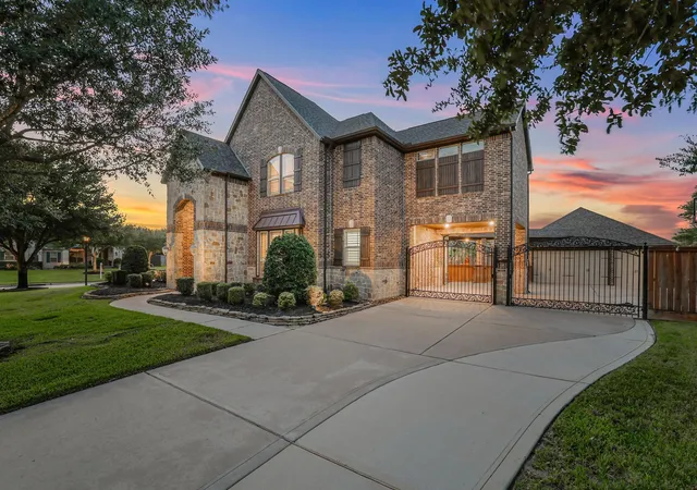 Photo 3 of Mansion for sale at 21614 Fairhaven Crk Dr, Cypress, TX 77433 | MLS# 66808089 | Listing updated on 2026-09-15
