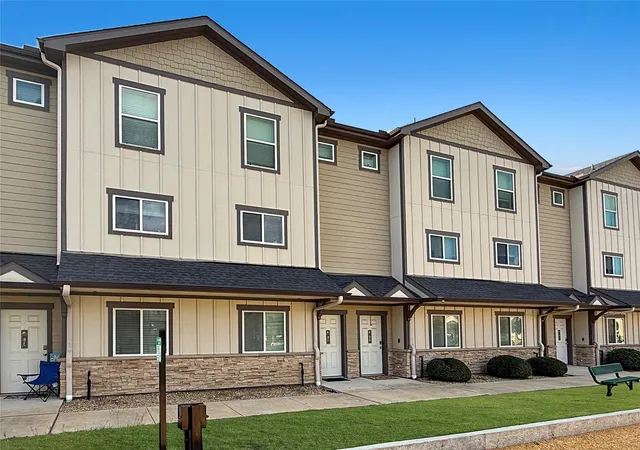 2nd image of 12603 Telge Rd #8E-H, Cypress, TX 77429 | MLS# 35722363
