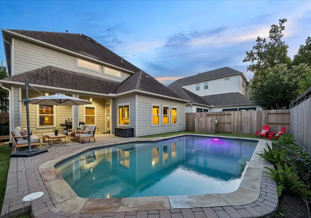 Photo 2 of Sale Pending at 6010 Tyne St, Houston, TX 77007 | MLS# 65443140 | Listing updated on 2026-09-16