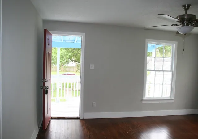 image of 804 14th Ave N, Texas City, TX 77590 | MLS# 34950519