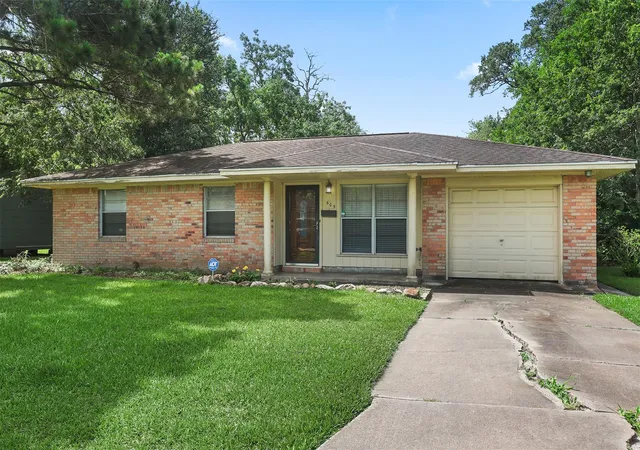 Homes for sale in La Marque, TX | 605 Honeysuckle Dr, La Marque, TX 77568 | MLS# 79158764