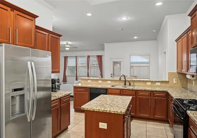 Photo 4 of Single family home for sale at 21391 Village Xing Ln, Porter, TX 77365 | MLS# 61430904 | Listing updated on 2026-09-12