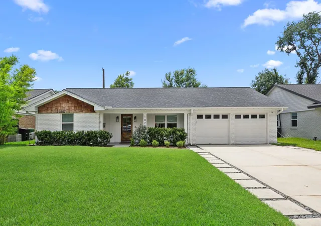 Photo 1 of Sale Pending at 1823 Millwood Dr, Houston, TX 77008 | MLS# 77211020 | Listing updated on 2026-09-09
