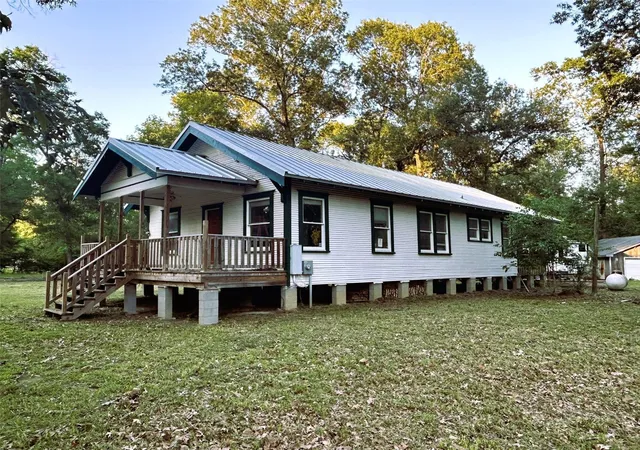 2nd image of 877 County Road 6474 Ashley Dr, Dayton, TX 77535 | MLS# 75291793