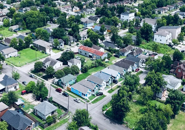 Photo 3 of Single family home for sale at 2326 Bringhurst St #7, Houston, TX 77026 | MLS# 41055724 | Listing updated on 2026-09-09