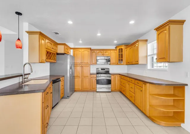 2nd image of 7912 South Dr, Beaumont, TX 77705 | MLS# 34778709