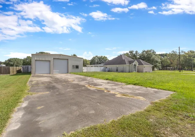 Photo 4 of Single family home for sale at 7912 South Dr, Beaumont, TX 77705 | MLS# 34778709 | Listing updated on 2026-09-24