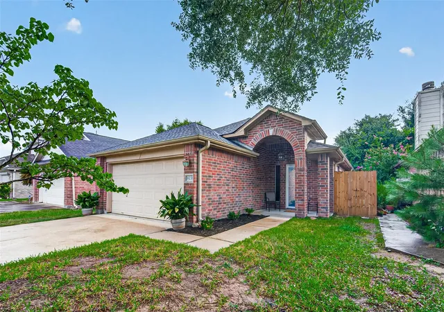 Homes for sale in Tomball, TX | 18231 Campbellford Dr, Tomball, TX 77377 | MLS# 91928219