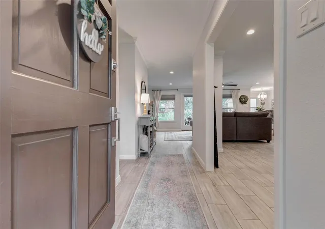 3rd image of 1615 Imperial Crown Dr, Houston, TX 77043 | MLS# 11033553