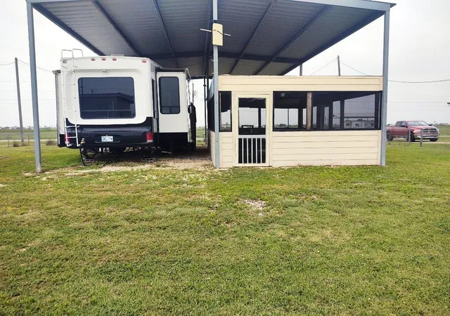 5th image of 1705 County Road 299, Bay City, TX 77414 | MLS# 53061831
