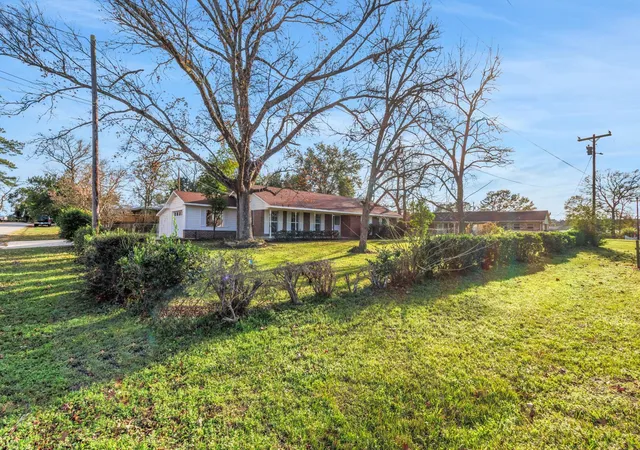 3rd image of 20 Woods Ln, Coldspring, TX 77331 | MLS# 29380419