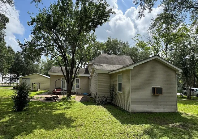 5th image of 411 Church St, El Campo, TX 77437 | MLS# 25414674