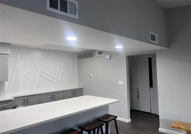 4th image of 10555 Turtlewood Ct #2905, Houston, TX 77072 | MLS# 53485757